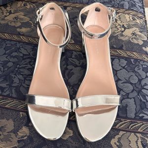 stuart weitzman silver 9.5 narrow